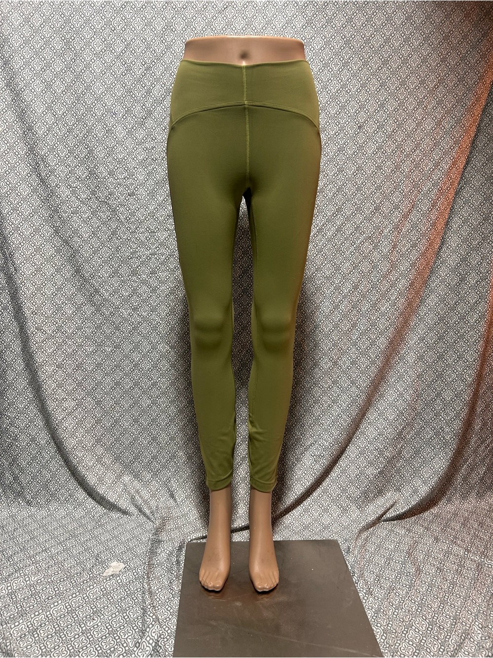 lululemon Swift Speed High-Rise Tight Women’s Sz 6 full length leggings athletic